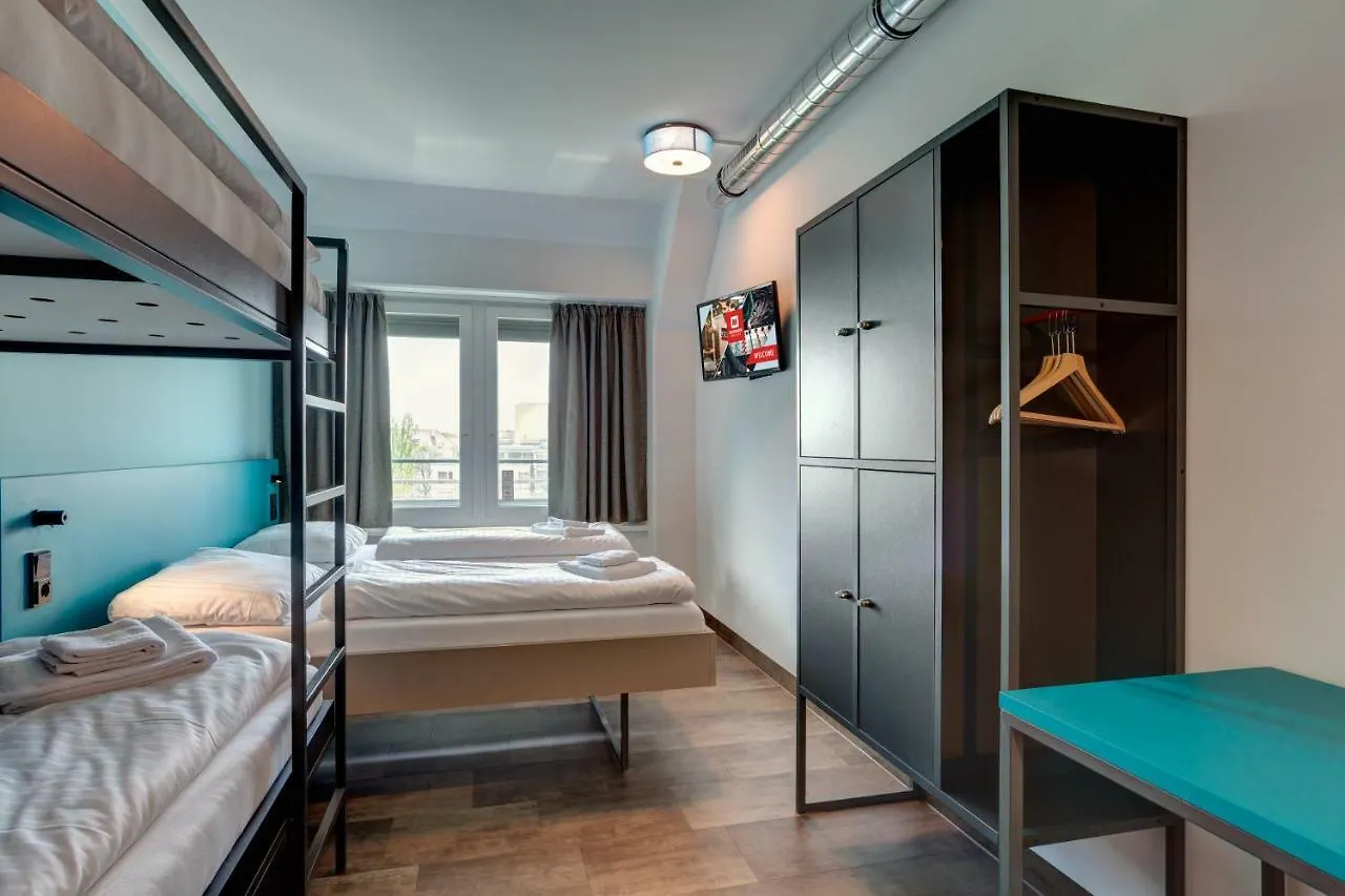 Meininger Hotel Muenchen Olympiapark מינכן