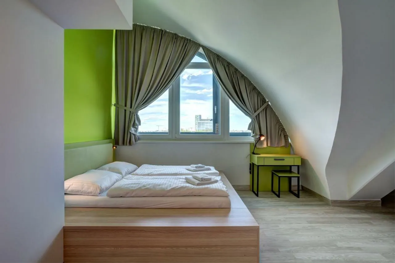 Meininger Hotel Muenchen Olympiapark