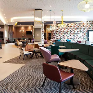 Hampton By Hilton Munich Airport South Szálloda