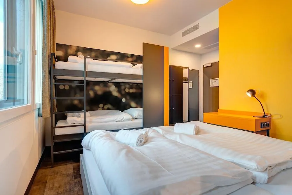Meininger Hotel Muenchen Olympiapark